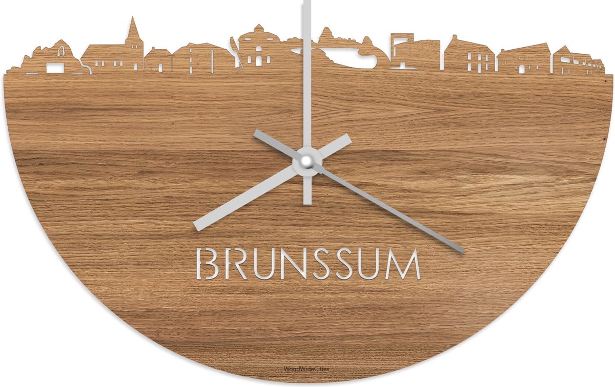 Skyline Klok Brunssum Eikenhout - Ø 40 cm - Stil uurwerk - Wanddecoratie - Meer steden beschikbaar - Woonkamer idee - Woondecoratie - City Art - Steden kunst - Cadeau voor hem - Cadeau voor haar - Jubileum - Trouwerij - Housewarming - WoodWideCities