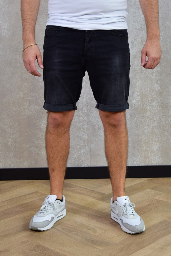 Replay 573 Shorts Bio