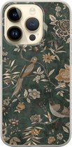 Hoesje geschikt voor Apple iPhone 14 Pro - Khaki Golden Flowers - Bloemen - Groen - Apple Soft Case Telefoonhoesje - TPU Back Cover - Casevibes