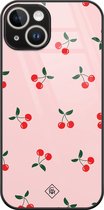 Casimoda® hoesje - Geschikt voor iPhone 14 - Kersjes - Luxe Hard Case Zwart - Backcover telefoonhoesje - Roze