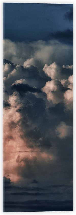 WallClassics - Acrylglas - Donkere Wolken in de Lucht - 20x60 cm Foto op Acrylglas (Met Ophangsysteem)
