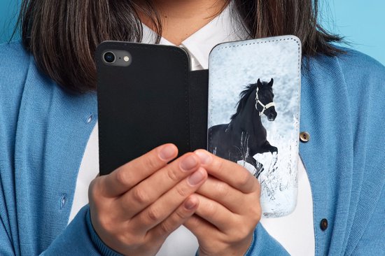 Étui pour téléphone iPhone 8 Bookcase - Cheval - Neige - Hiver - Avec poches - Étui portefeuille avec fermeture magnétique