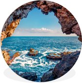 WallCircle - Wandcirkel - Schilderij rond - Zee - Grot - Kust - Rotsen - Muurcirkel binnen - ⌀ 60 cm - Kunststof - Muurcirkel - Ronde wanddecoratie - Ronde schilderijen
