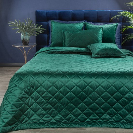 Oneiro’s luxe KRISTIN Type 1 Beddensprei Groen - 220x240 cm – bedsprei 2 persoons - beige – beddengoed – slaapkamer – spreien – dekens – wonen – slapen