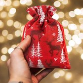 jute zakje Rendier rood Kerst met trekkoord cadeauzakje 30 x 40 cm