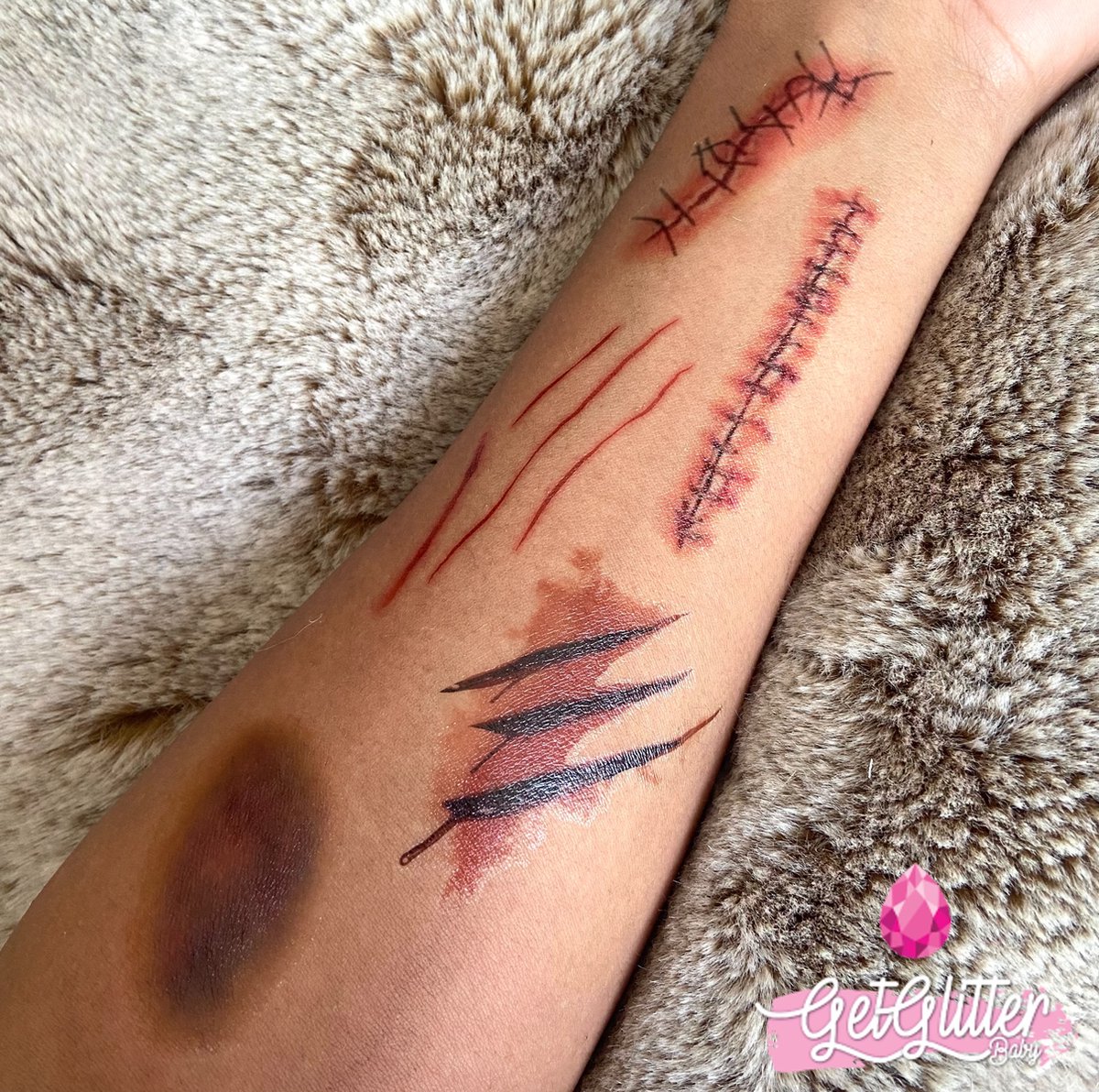 GetGlitterBaby® - Wonden Tattoo Halloween Decoratie Versiering / Carnaval Schmink Make Up Plak Tattoos Bloed / Tijdelijke Tattoo / Nep Tatoeage - Wond / Wonden / Bloed — afbeelding 4
