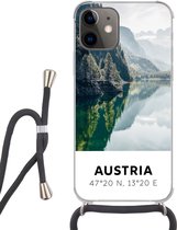 Hoesje met koord Geschikt voor iPhone 11 - Oostenrijk - Water - Groen - Alpen - Siliconen - Crossbody - Backcover met Koord - Telefoonhoesje met koord - Hoesje met touw