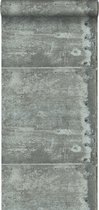 Origin Wallcoverings behang grote verweerde roestige metalen platen met klinknagels licht lagunegroen - 337228 - 53 cm x 10,05 m