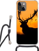 Hoesje met koord Geschikt voor iPhone 13 Mini - Hert - Oranje - Silhouet - Dieren - Natuur - Siliconen - Crossbody - Backcover met Koord - Telefoonhoesje met koord - Hoesje met touw