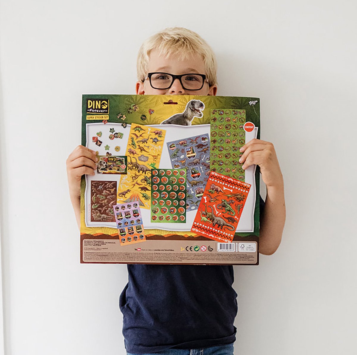 Totum Dino stickers Totum XL super sticker set dinosaurus - speelgoed junior jongens en meisjes vanaf 3 jaar - knutselen 8 vellen incl. metallic en 3D stickers - 38 x 36 cm - — afbeelding 8