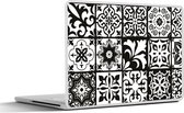 Laptop sticker - 15.6 inch - Patronen - Zwart - Wit - Bloemen - Abstract - 36x27,5cm - Laptopstickers - Laptop skin - Cover