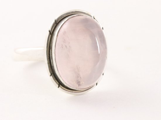 Ovale zilveren ring met rozenkwarts - maat 16.5