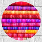 Muursticker Cirkel - Verschillende Kleuren Lappen Stof - 30x30 cm Foto op Muursticker