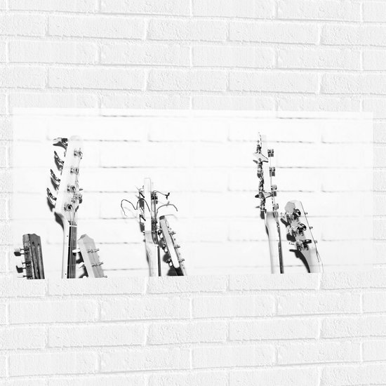 Muursticker - Uiteindes van Groep Gitaren (Zwart- wit) - 100x50 cm Foto op Muursticker