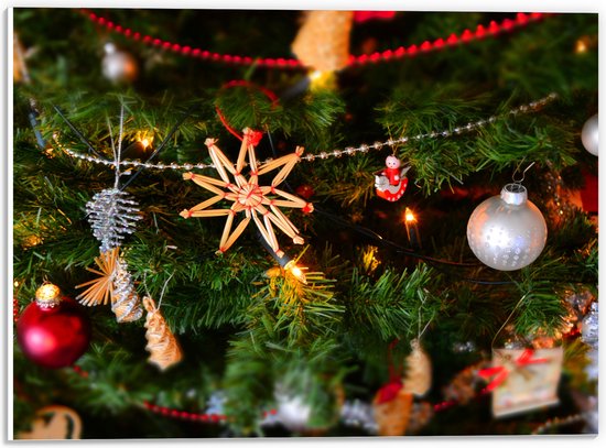 PVC Schuimplaat- Verschillende Ornamenten en Kerstballen in Kerstboom - 40x30 cm Foto op PVC Schuimplaat