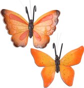 Tuindecoratie bloempothanger vlinder - set 2x - oranje/oranjerood - kunststeen - 13 x 10 cm
