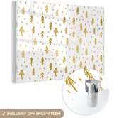 MuchoWow® Glasschilderij 60x40 cm - Schilderij acrylglas - Kerstmis - Dennentak - Goud - Patronen - Foto op glas - Schilderijen