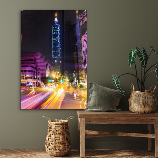 MuchoWow® Glasschilderij 80x120 cm - Schilderij acrylglas - De verlichte Taipei 101 in Taiwan bij avond - Foto op glas - Schilderijen