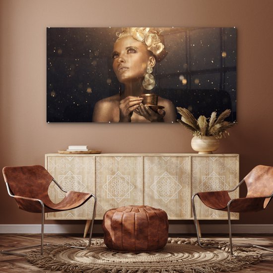 MuchoWow® Glasschilderij 160x80 cm - Schilderij acrylglas - Vrouw met gouden lichaamsverf - Foto op glas - Schilderijen