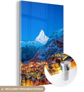 MuchoWow® Glasschilderij 120x180 cm - Schilderij acrylglas - Alpen - Dorp - Sneeuw - Foto op glas - Schilderijen