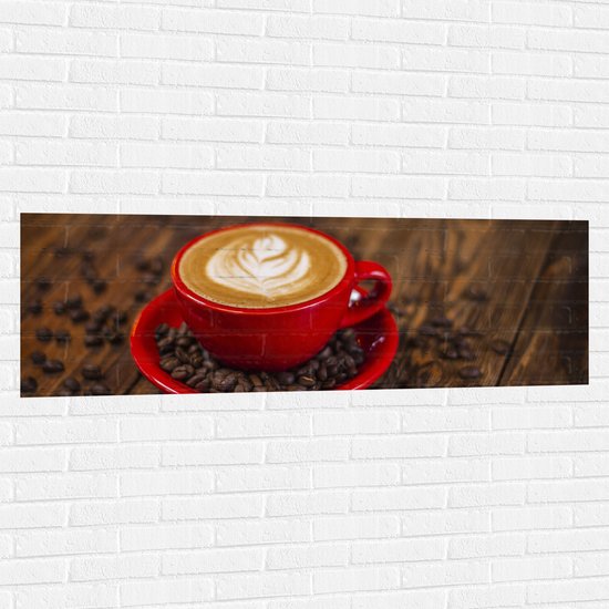 Muursticker - Rood Kopje met Koffie Omringd door Koffiebonen - 150x50 cm Foto op Muursticker