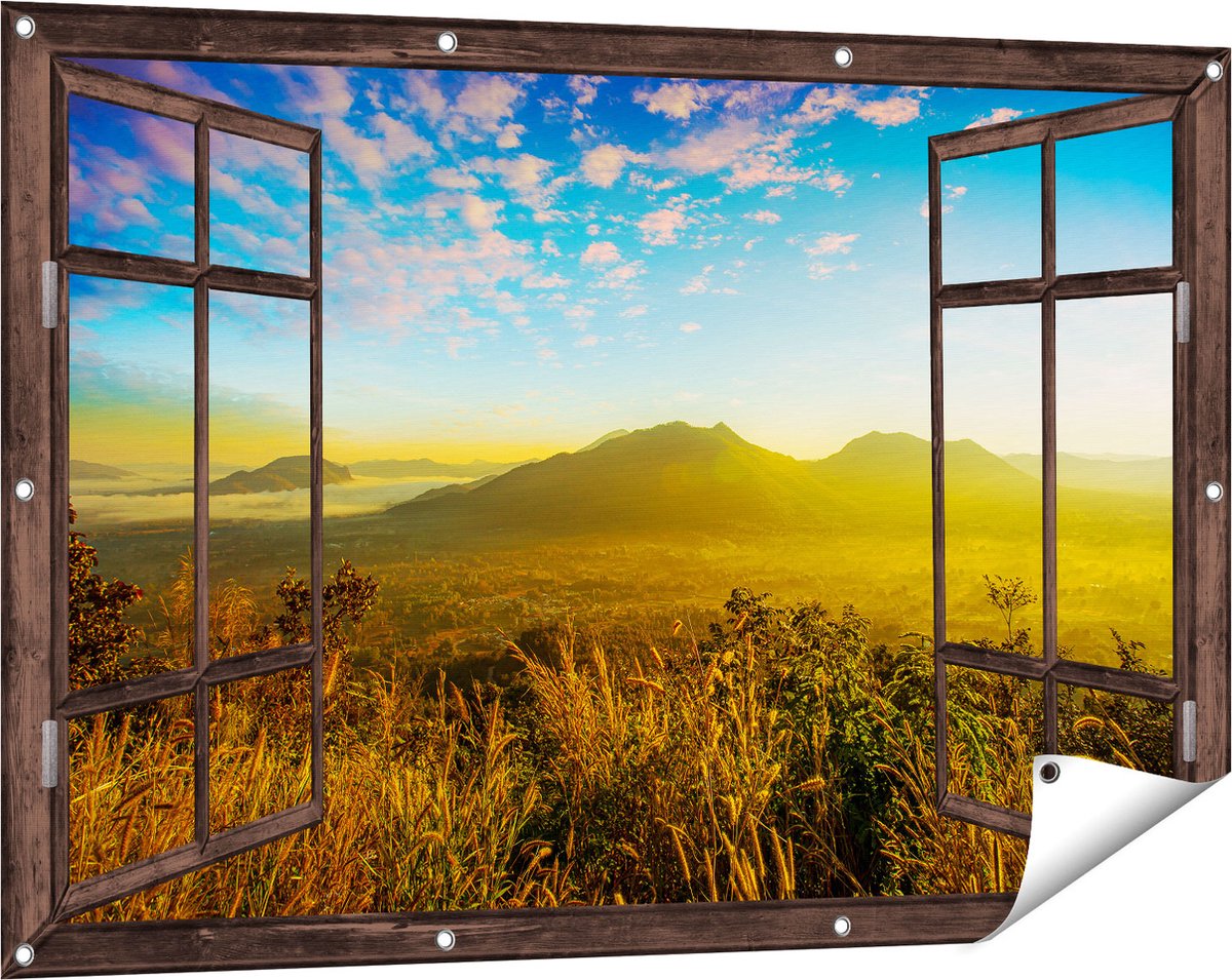Gards Tuinposter Doorkijk Bergen met Mist in Thailand - 120x80 cm - Tuindoek - Tuindecoratie - Wanddecoratie buiten - Tuinschilderij donker bruin