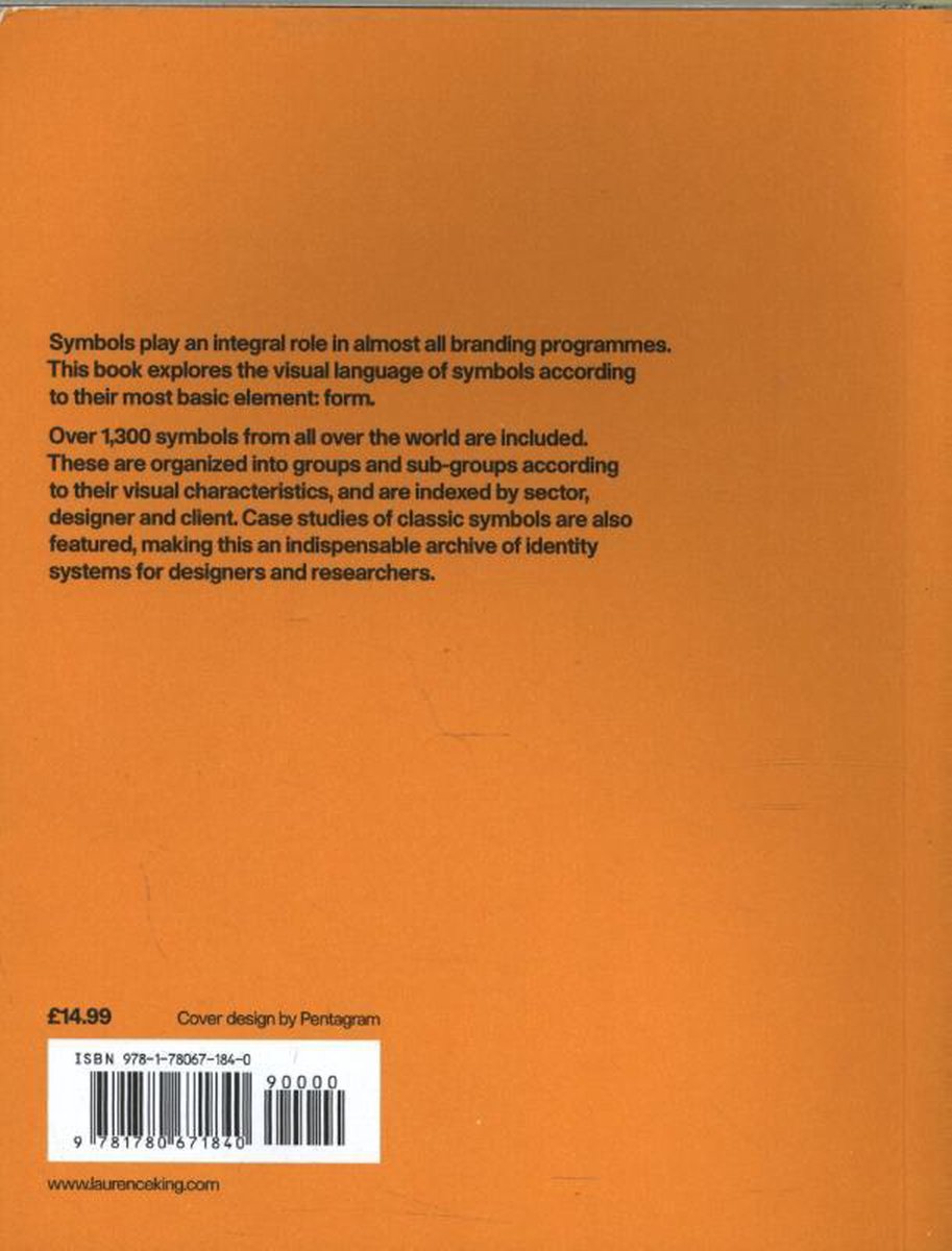 Oranje achterkant van een boek met tekst over symbolen en branding, ISBN, prijs en website.