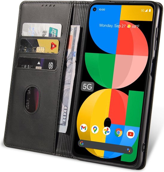 Zwart kunstleren telefoonhoesje met pashouders, telefoon met klaphoes en staand.