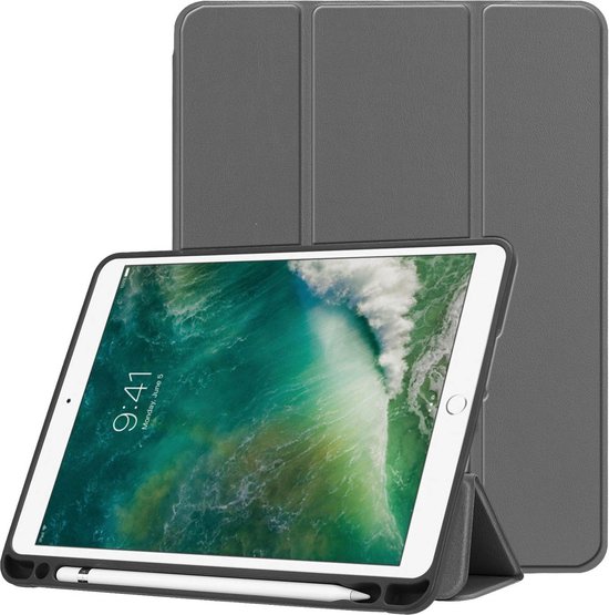 iMoshion Tablet Hoes Geschikt voor iPad Air 2 (2014) / iPad Air 1 (2013) / iPad 6 (2018) 9.7 inch / iPad 5 (2017) 9.7 inch - iMoshion Trifold Bookcase - Grijs