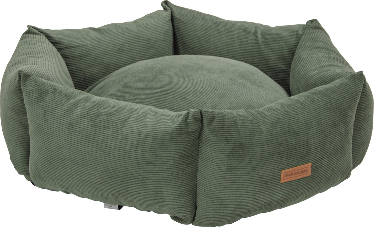 AB corduroy Hexagon hondenmand mosgroen XL 110 x 110 x 34 cm, uiterst comfortabel om op te slapen , te rusten, te genieten. voor zeer grote hond of meerdere hondjes. zie hoe er genoten wordt op dit zeer comfortabele mosgroene hondenbed