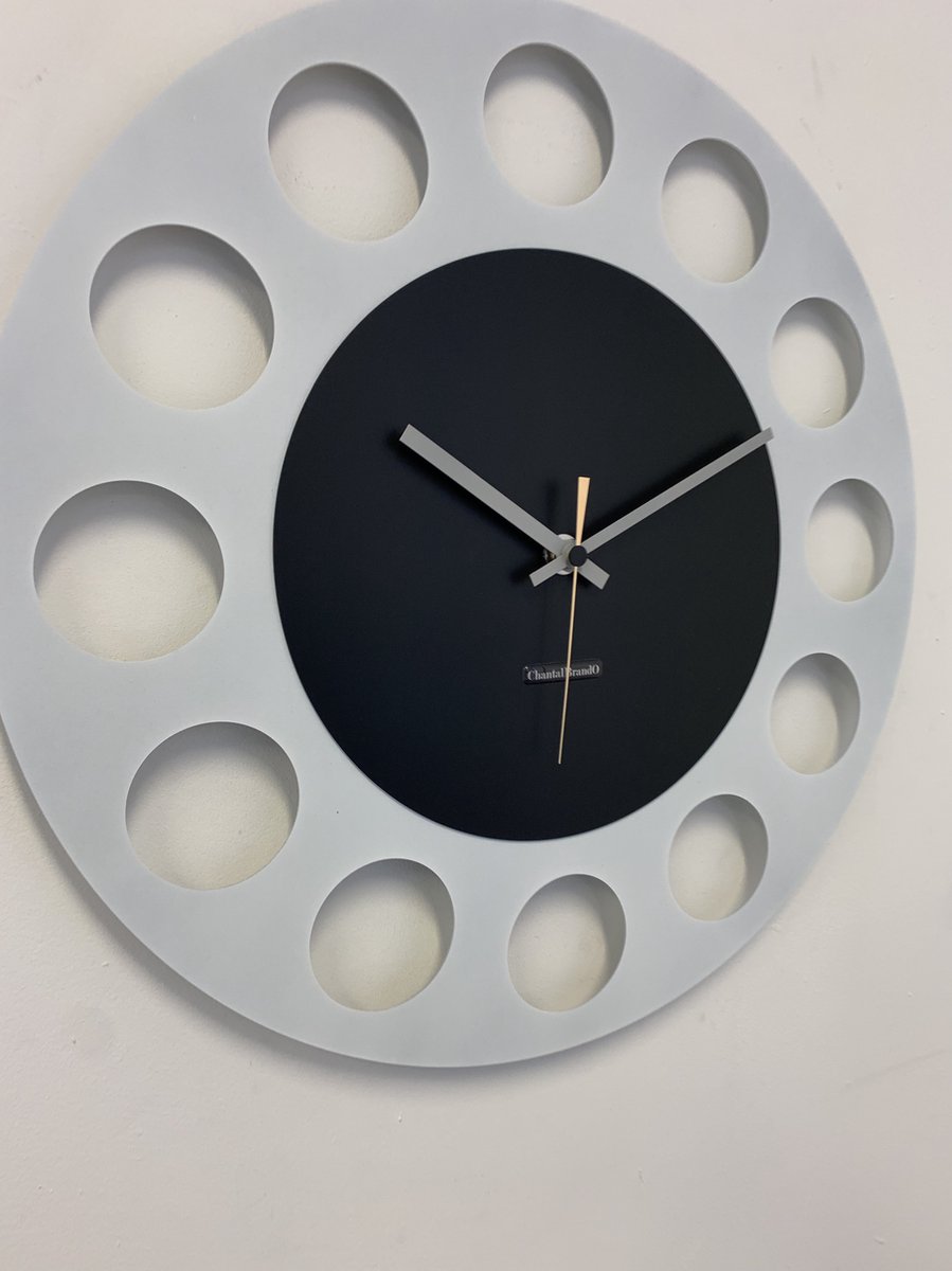 ChantalBrandO Wandklok OLYMPIA Black & White XL Modern Design