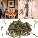 MMDBD 50 Stk Vintage Schlüssel Deko Antiken Anhänger Set, Deko Anhänger Schlüssel, with 50 x Libellen Flügel, 1 x 30 Meter Perlendraht, für Halskette Herstellen Schmuck Basteln Schlüsseln