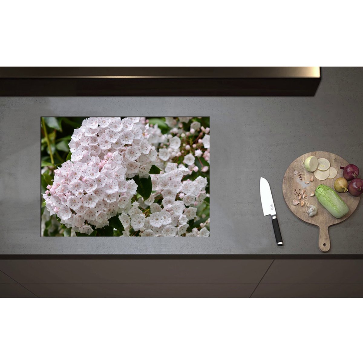 Inductieplaat Beschermer - Breedbladige lepelboom bloemen wit en roze gekleurd - 70x50 cm - 2 mm Dik - Inductie Beschermer - Bescherming Inductiekookplaat - Kookplaat Beschermer van Wit Vinyl