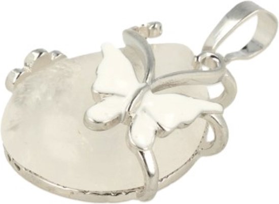 Pendentif avec pierre blanche ovale et décoration papillon en argent.