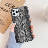 Guilty Grey Snake Print geschikt voor Apple iPhone 12 Mini - 5.4 inch hoesje - wit/grijs