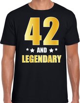 42 and legendary verjaardag cadeau t-shirt / shirt - zwart - gouden en witte letters - voor heren - 42 jaar verjaardag kado shirt / outfit 2XL