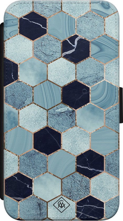 Casimoda® bookcase - Geschikt voor iPhone Xs - Hoesje met pasjeshouder - Marmer Blauw Kubussen - Blauw - Kunstleer