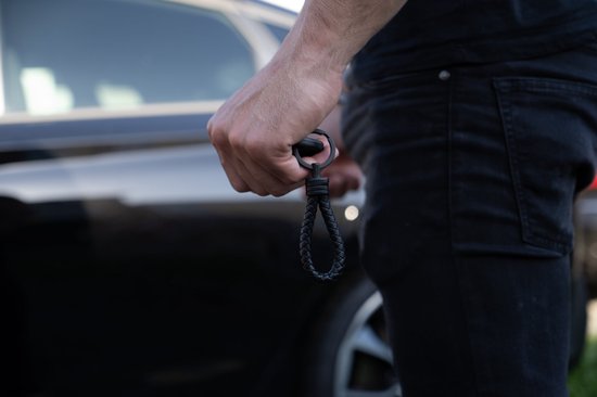 SERASAR Porte-clés [Strong], Noir, en Cuir avec Porte-clés en Acier Inoxydable
