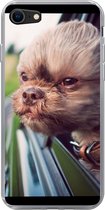 Geschikt voor iPhone SE 2020 hoesje - Hond - Auto - Dier - Siliconen Telefoonhoesje