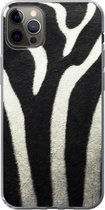 Geschikt voor iPhone 13 Pro Max hoesje - Dierenprint - Zebra - Zwart - Wit - Siliconen Telefoonhoesje