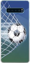 Geschikt voor Samsung Galaxy S10 Lite hoesje - Een illustratie van een voetbal in het net -Jongens - Meisjes - Kinderen - Siliconen Telefoonhoesje