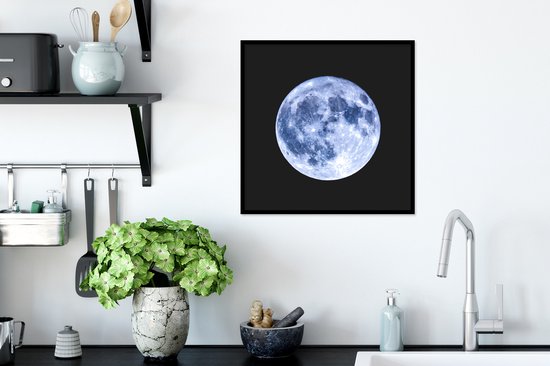 Photo encadrée - Une représentation parfaite de la lune dans l'univers noir cadre photo noir 40x40 cm - Affiche encadrée (Décoration murale salon / chambre)