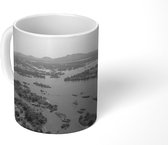 Mok - De Mekong Rivier bij het Aziatische eiland Si Phan Don in Laos - zwart wit - 350 ML - Beker