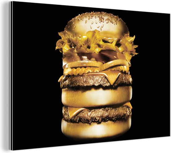 Wanddecoratie Metaal - Aluminium Schilderij Industrieel - Gouden hamburger op een zwarte achtergrond. - 60x40 cm - Dibond - Foto op aluminium - Industriële muurdecoratie - Voor de woonkamer/slaapkamer