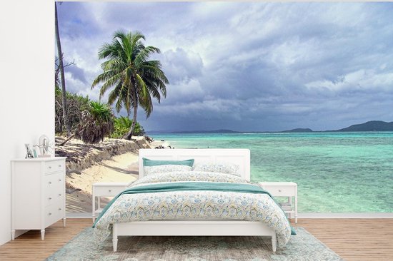 Papier peint photo peint photo Îles de la Bahia - palmier aux eaux vert turquoise des îles de la Baie fotobehang vinyle largeur 295 cm x hauteur 220 cm - Impression photo sur papier peint vinyle (existe en 7 tailles) - chambre/salon/bureau