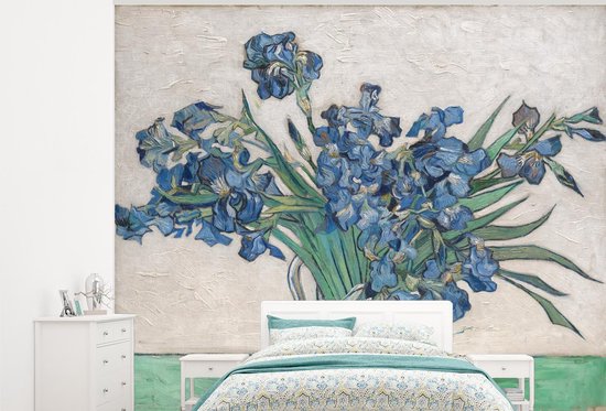 Papier peint vinyle - Vase aux iris - Peinture de Vincent van Gogh largeur 375 cm x hauteur 300 cm - Tirage photo sur papier peint (disponible en 7 tailles)