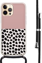 iPhone 12 hoesje met koord - Stippen roze | Apple iPhone 12 crossbody case | Zwart, Transparant | Gestipt