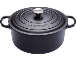 Le Creuset Braadpan Signature Mat Zwart – Ø 34 cm / 12 Liter – XL Gietijzeren Braadpan – Mat Zwarte Emaille voor Professioneel Gebruik – Voor Groot Formaat Stoofschotels en Braden – Oven- en Inductiegeschikt