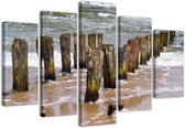 Trend24 - Canvas Schilderij - Breakwaters Op Het Strand - Vijfluik - Landschappen - 100x70x2 cm - Bruin