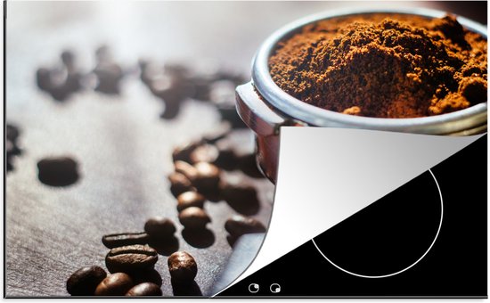 Inductie - Mat - De versgemalen koffie omringd met espresso bonen... | bol.com